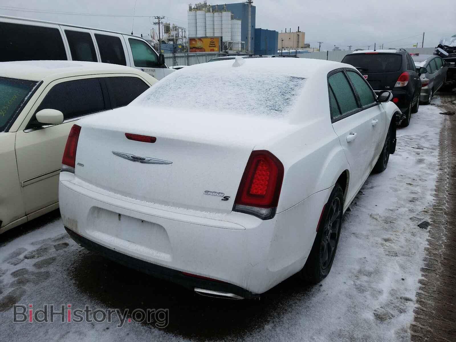 2019 CHRYSLER 300 - VIN: 2C3CCAGG3KH648514 - Фото 4