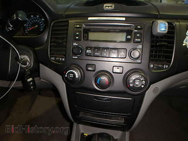 2006 KIA OPTIMA - VIN: KNAGE123465047960 - Фото 9