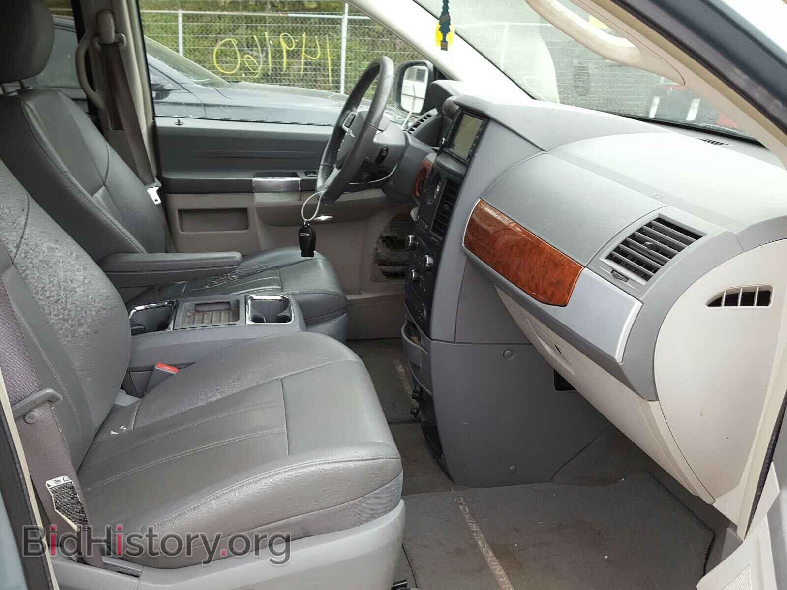 2008 CHRYSLER MINIVAN - VIN: 2A8HR54P18R631959 - Фото 5
