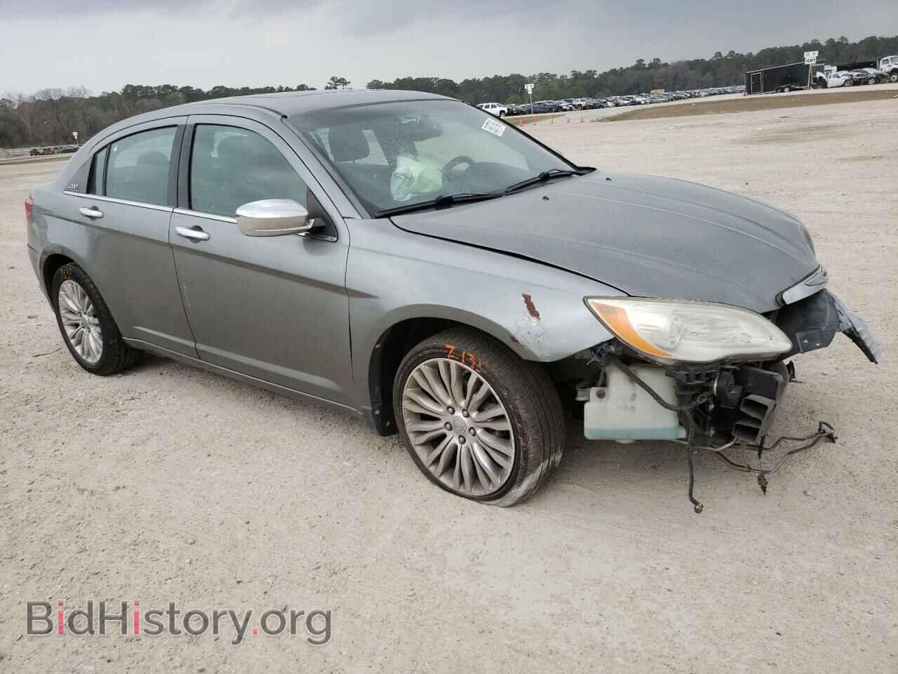 2011 CHRYSLER 200 - VIN: 1C3BC2FG7BN577831 - Photo 4