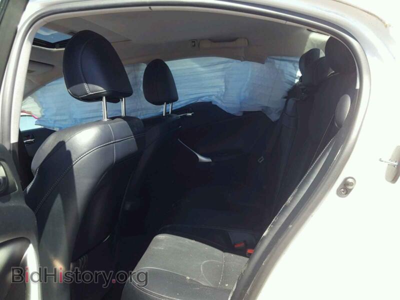 2012 Lexus IS (VIN JTHCE5C28C5002948) — фото 6 из 10