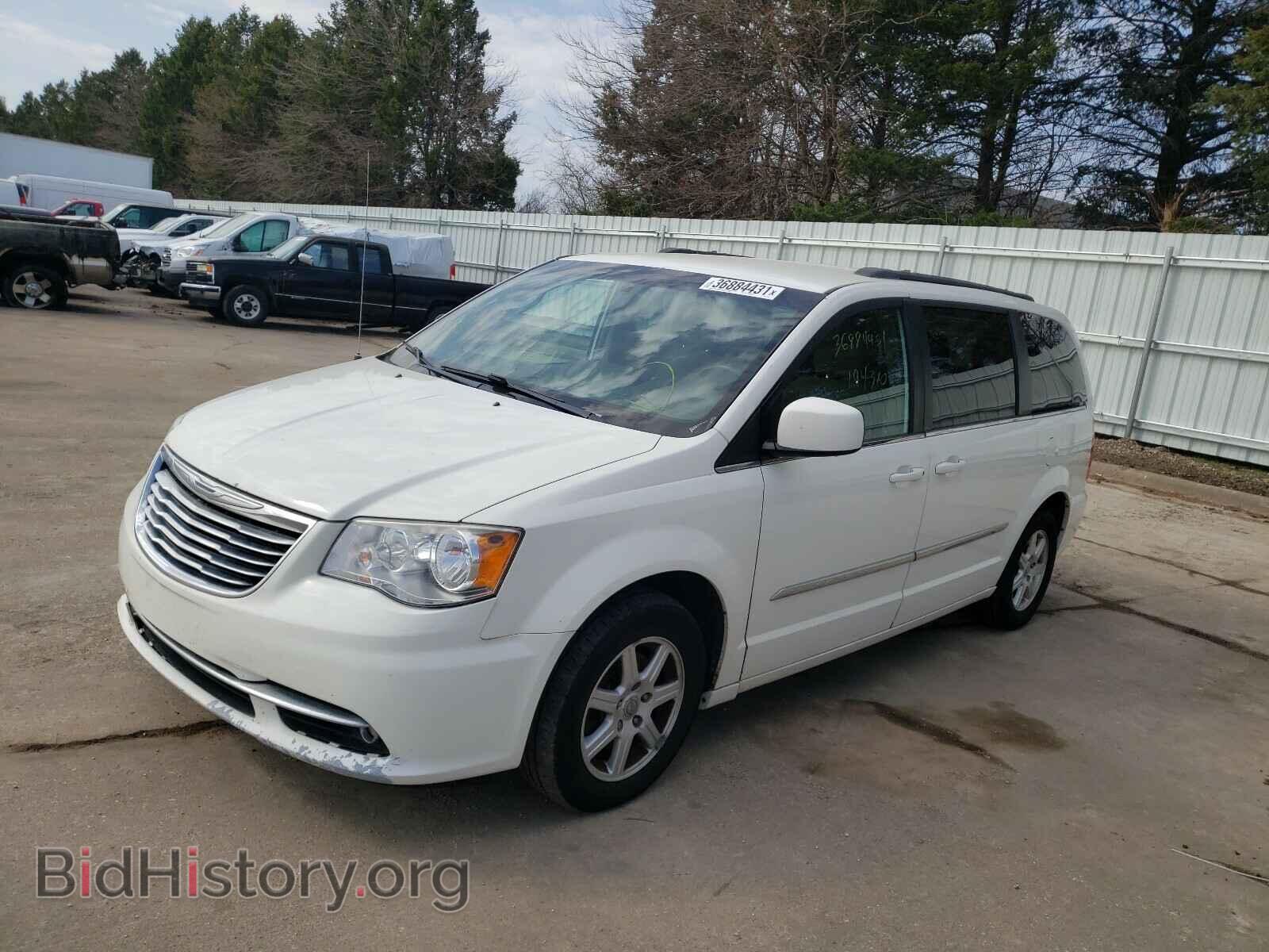 2011 CHRYSLER TOWN & C - VIN: 2A4RR5DG2BR618375 - Фото 2