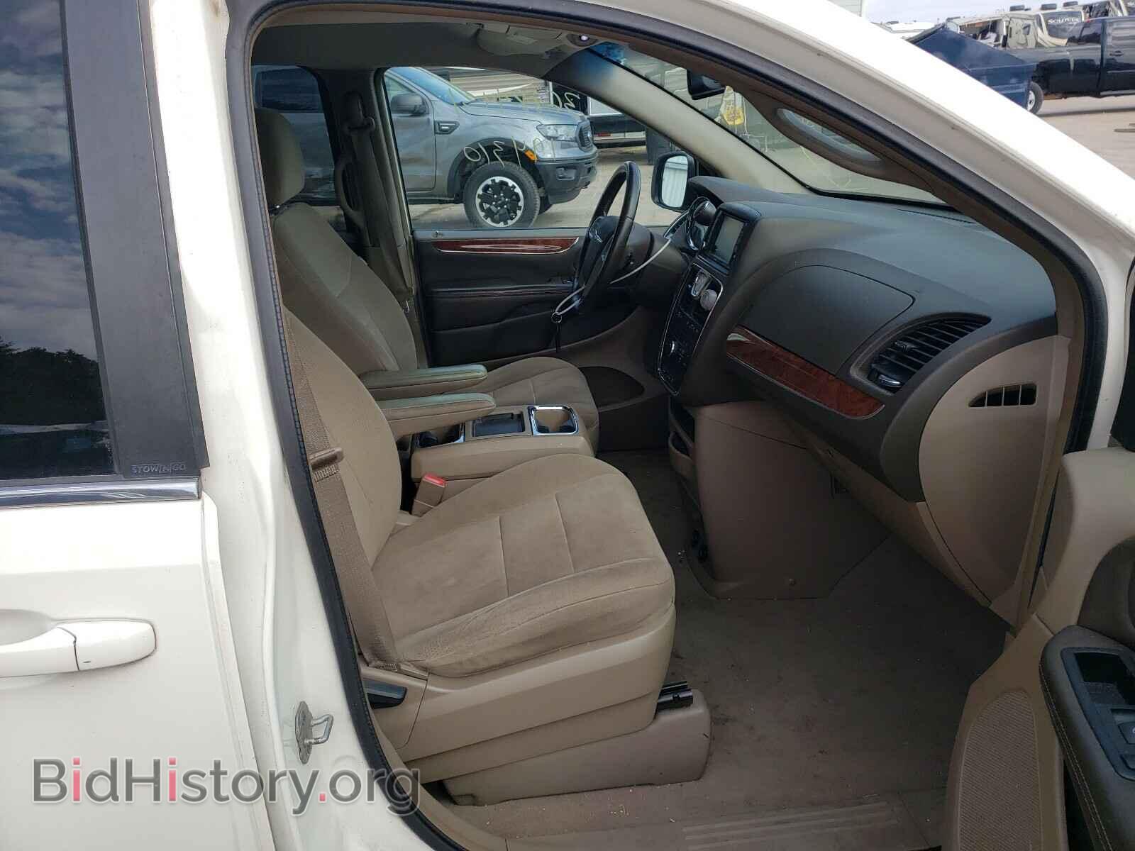 2011 CHRYSLER TOWN & C - VIN: 2A4RR5DG2BR618375 - Фото 5