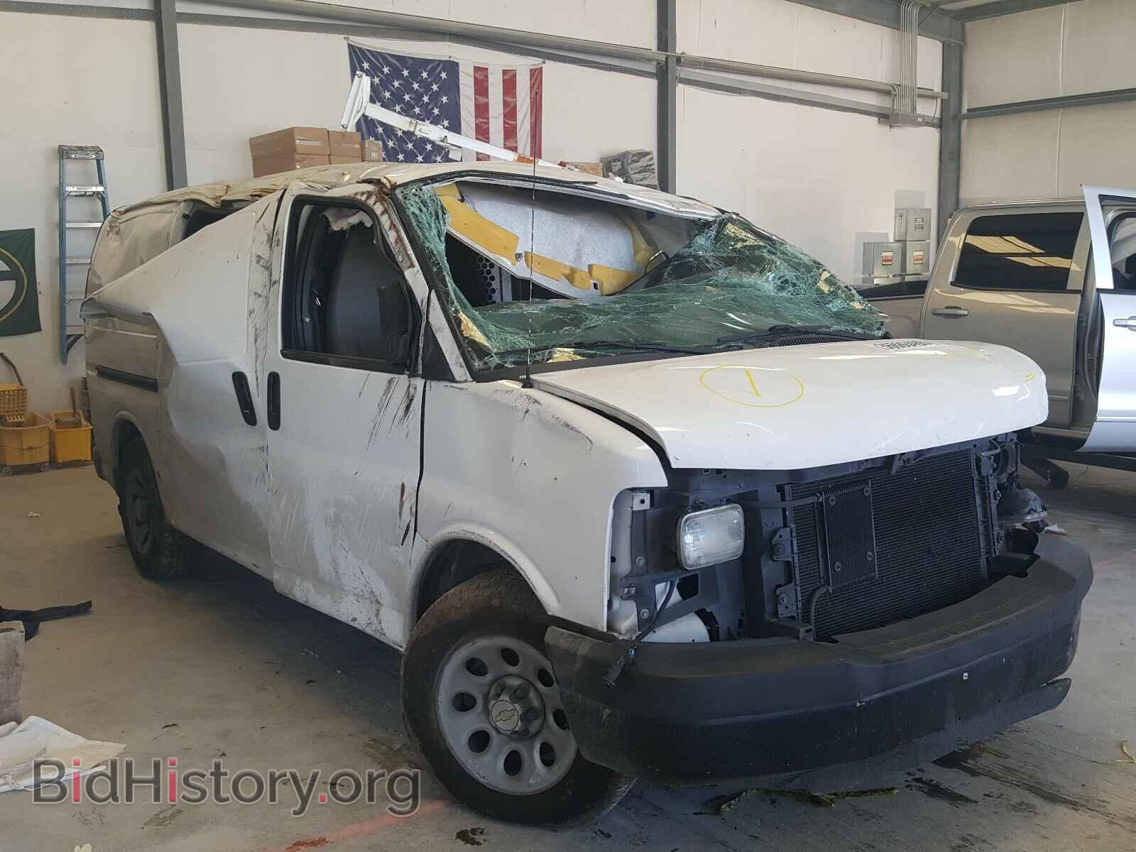 Photo 1GCSGAFX2C1166582 - CHEVROLET EXPRESS 2012