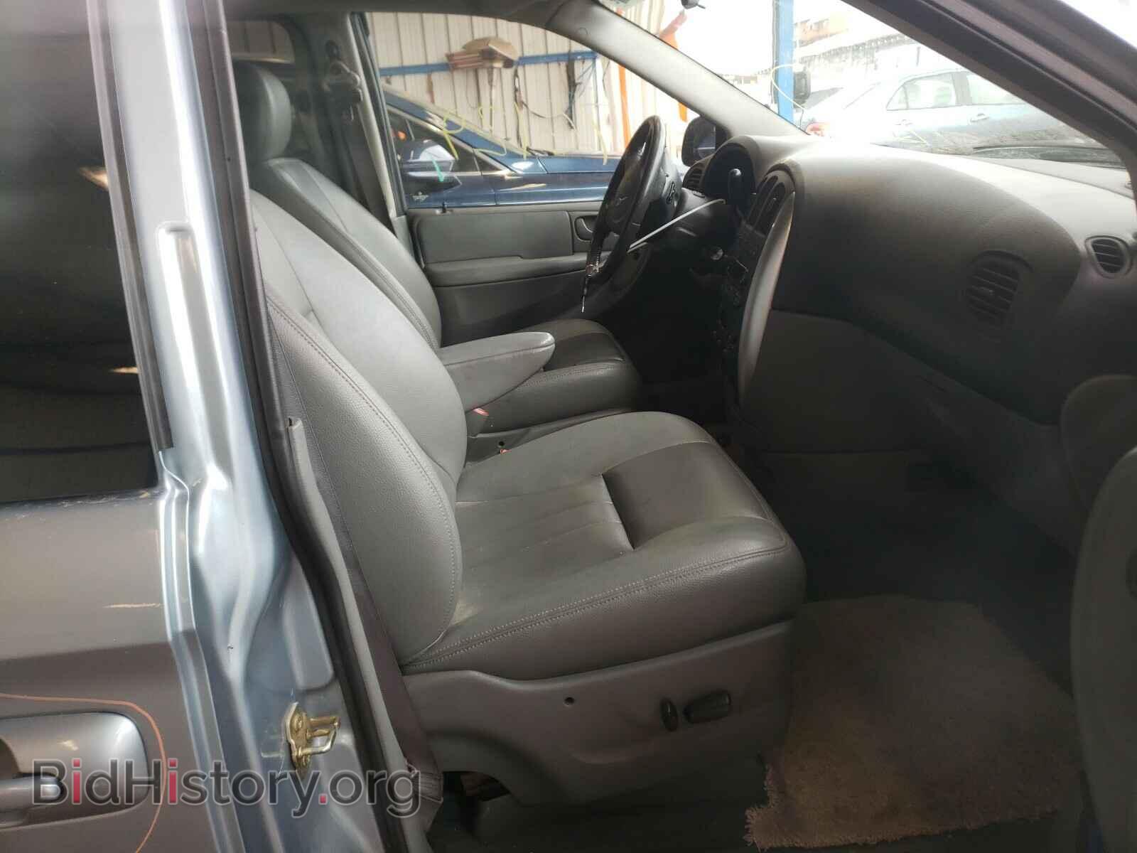 2006 CHRYSLER MINIVAN - VIN: 2A8GP54L46R609689 - Фото 5