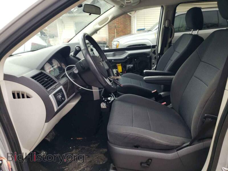 2010 Dodge CARAVAN (VIN 2D4RN5D18AR129669) — photo 7 of 13