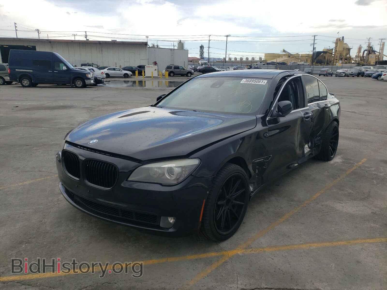 2012 BMW 7 SERIES - VIN: WBAKC8C51CC436863 - Фото 2