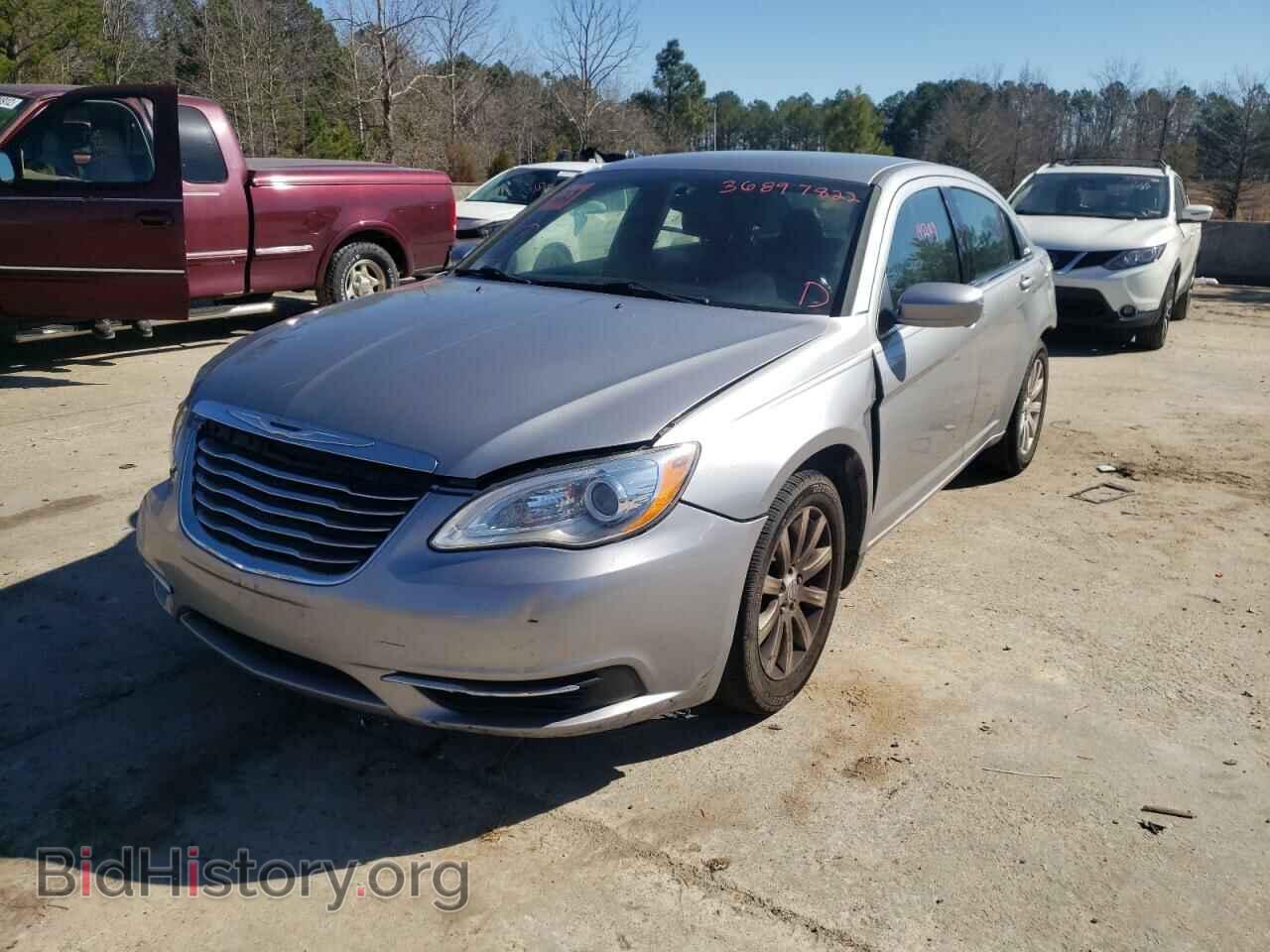 2013 CHRYSLER 200 - VIN: 1C3CCBBB7DN599930 - Фото 2