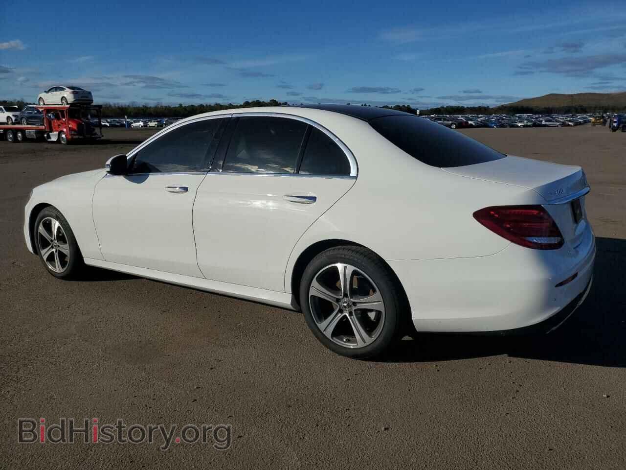 2019 MERCEDES-BENZ E-CLASS - VIN: WDDZF4KB5KA657925 - Фото 2