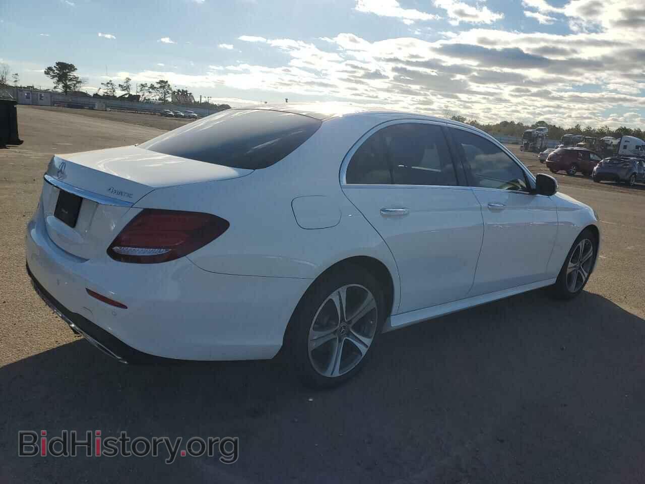 2019 MERCEDES-BENZ E-CLASS - VIN: WDDZF4KB5KA657925 - Фото 3