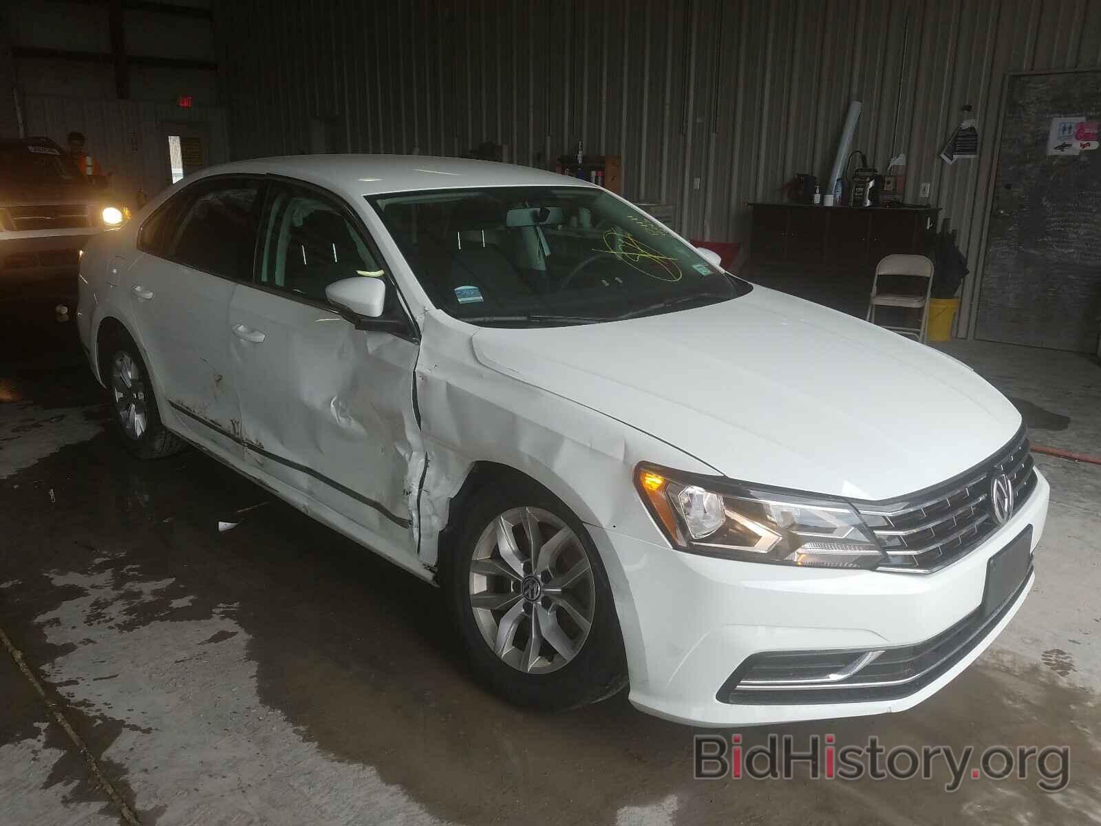 Photo 1VWAT7A35GC040643 - VOLKSWAGEN PASSAT 2016