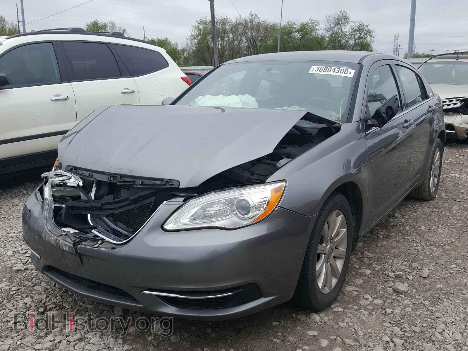 2011 CHRYSLER 200 - VIN: 1C3BC1FB5BN602708 - Фото 2