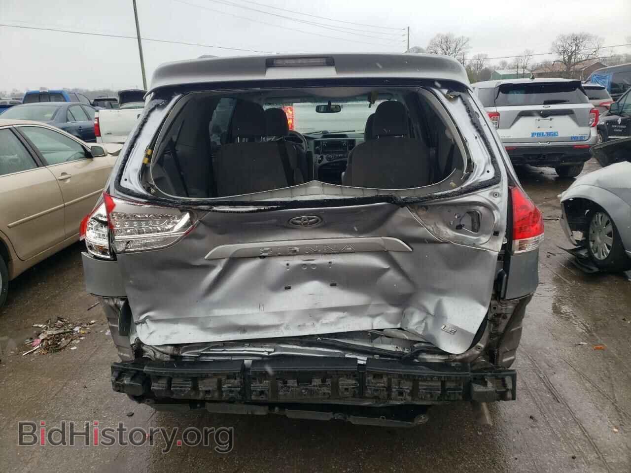2011 TOYOTA SIENNA - VIN: 5TDKK3DC8BS173130 - Фото 6