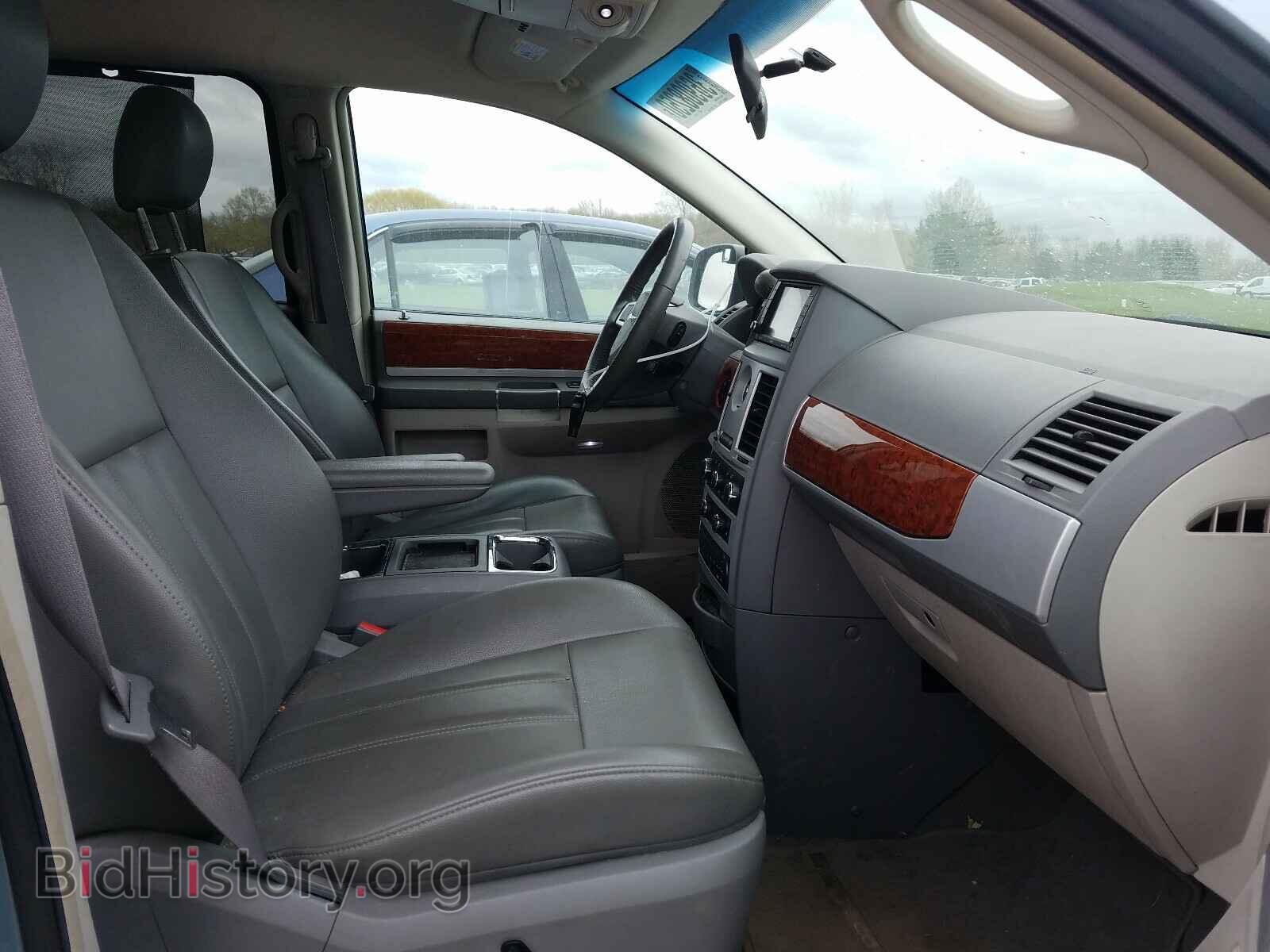 2009 CHRYSLER MINIVAN - VIN: 2A8HR54149R594130 - Фото 5