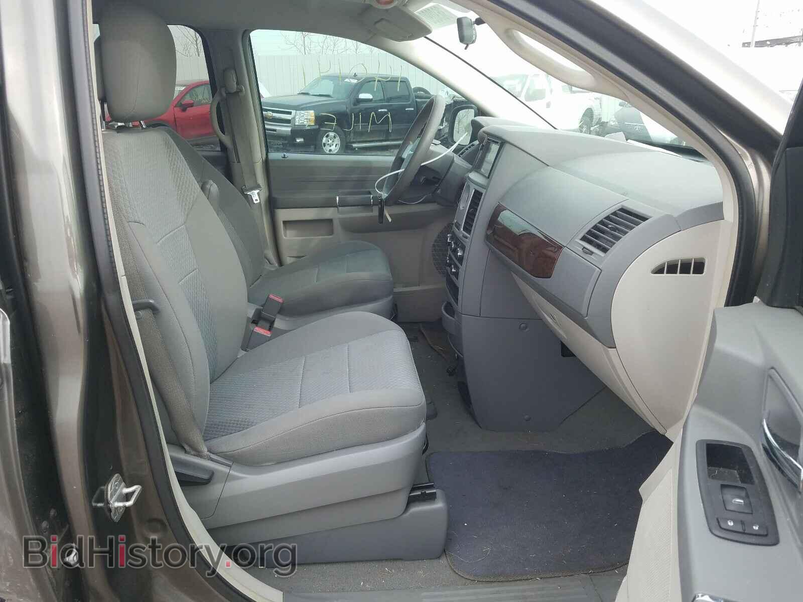 2010 CHRYSLER MINIVAN - VIN: 2A4RR2D12AR441450 - Photo 5
