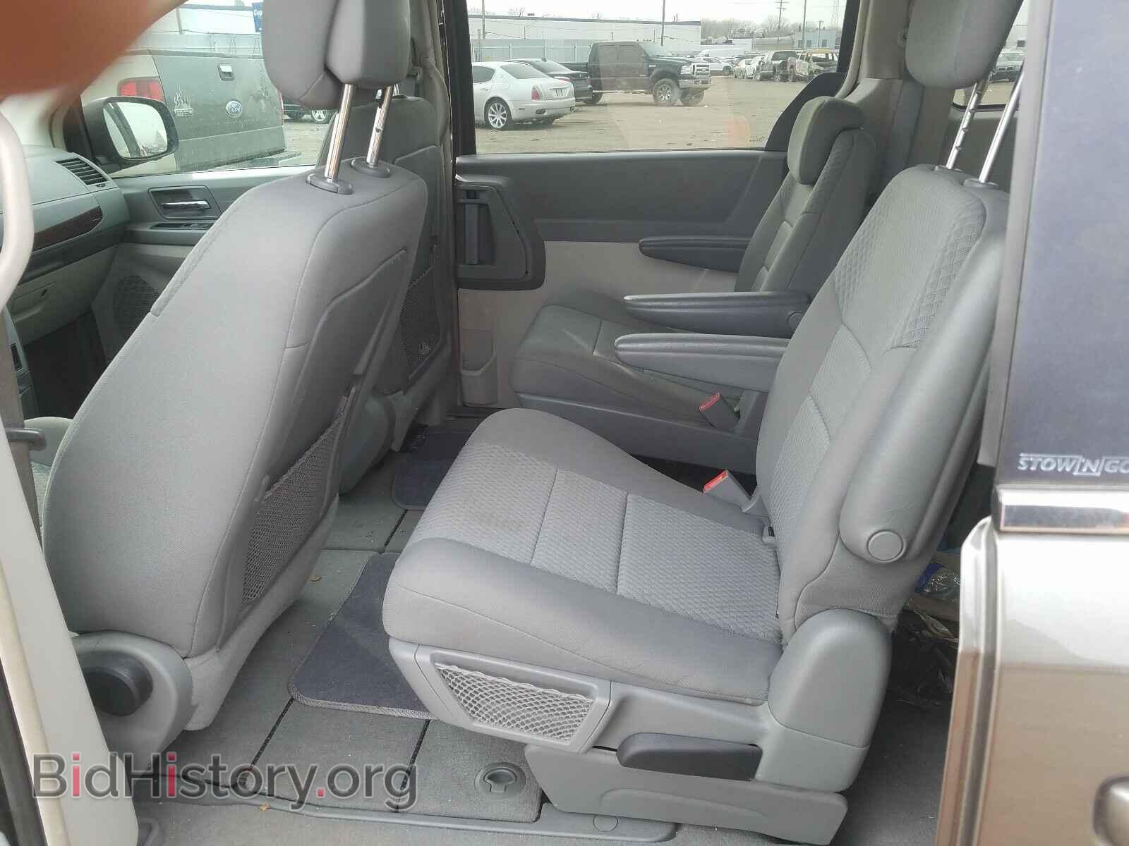 2010 CHRYSLER MINIVAN - VIN: 2A4RR2D12AR441450 - Photo 6