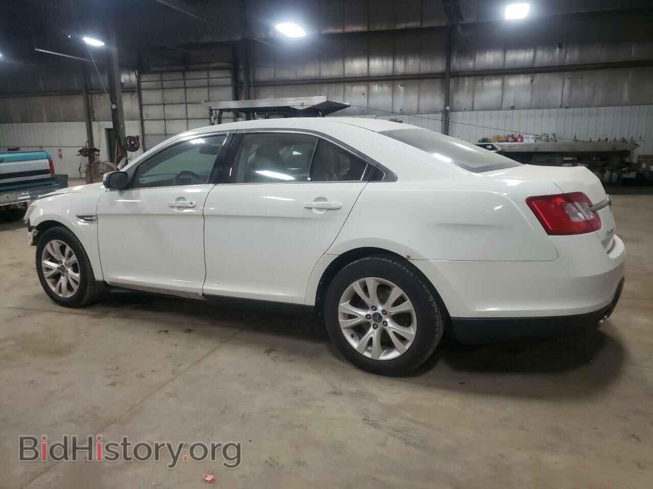 2010 FORD TAURUS - VIN: 1FAHP2EW7AG111702 - Фото 2