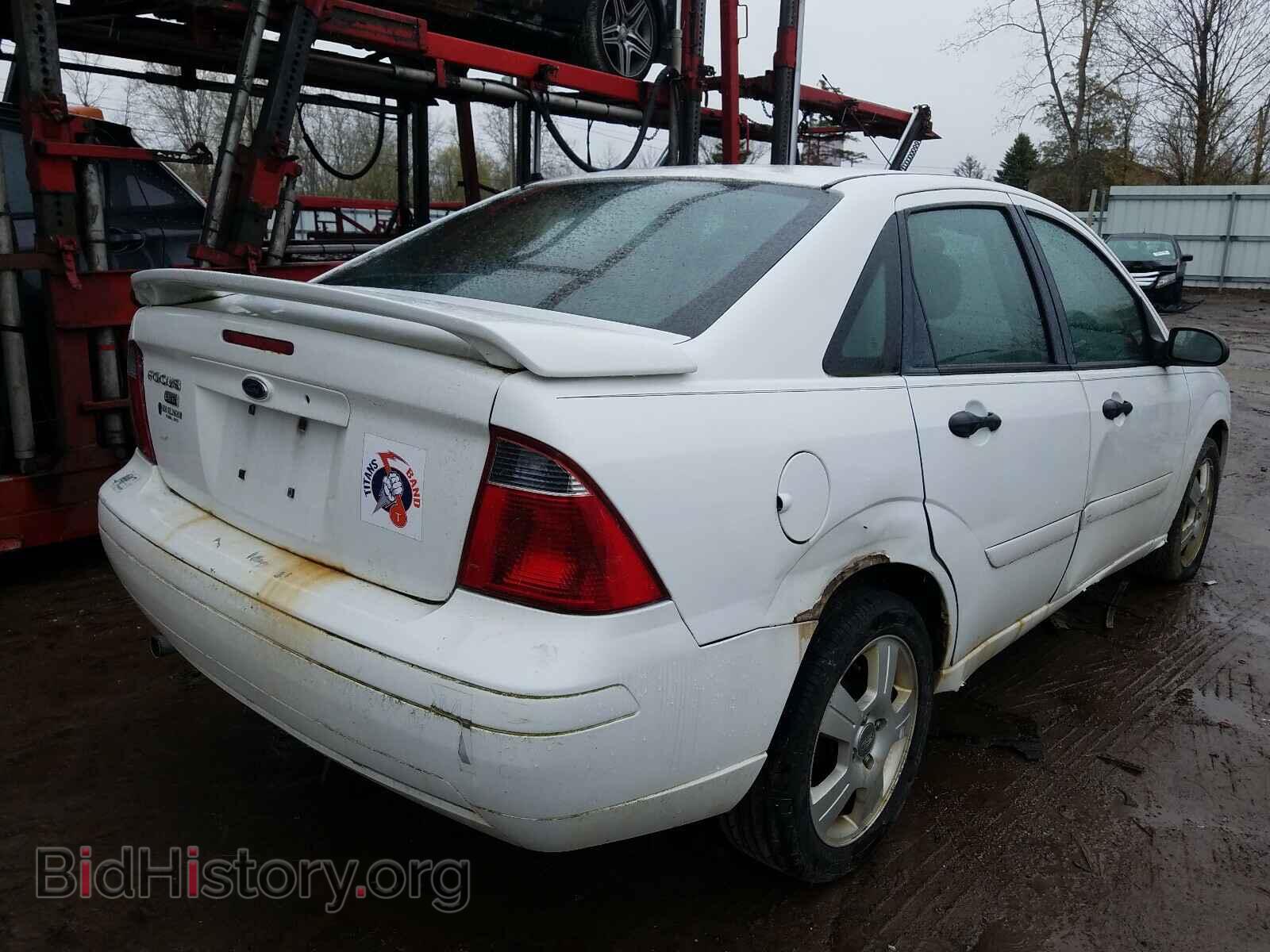 2007 FORD FOCUS - VIN: 1FAFP34N27W273080 - Photo 4