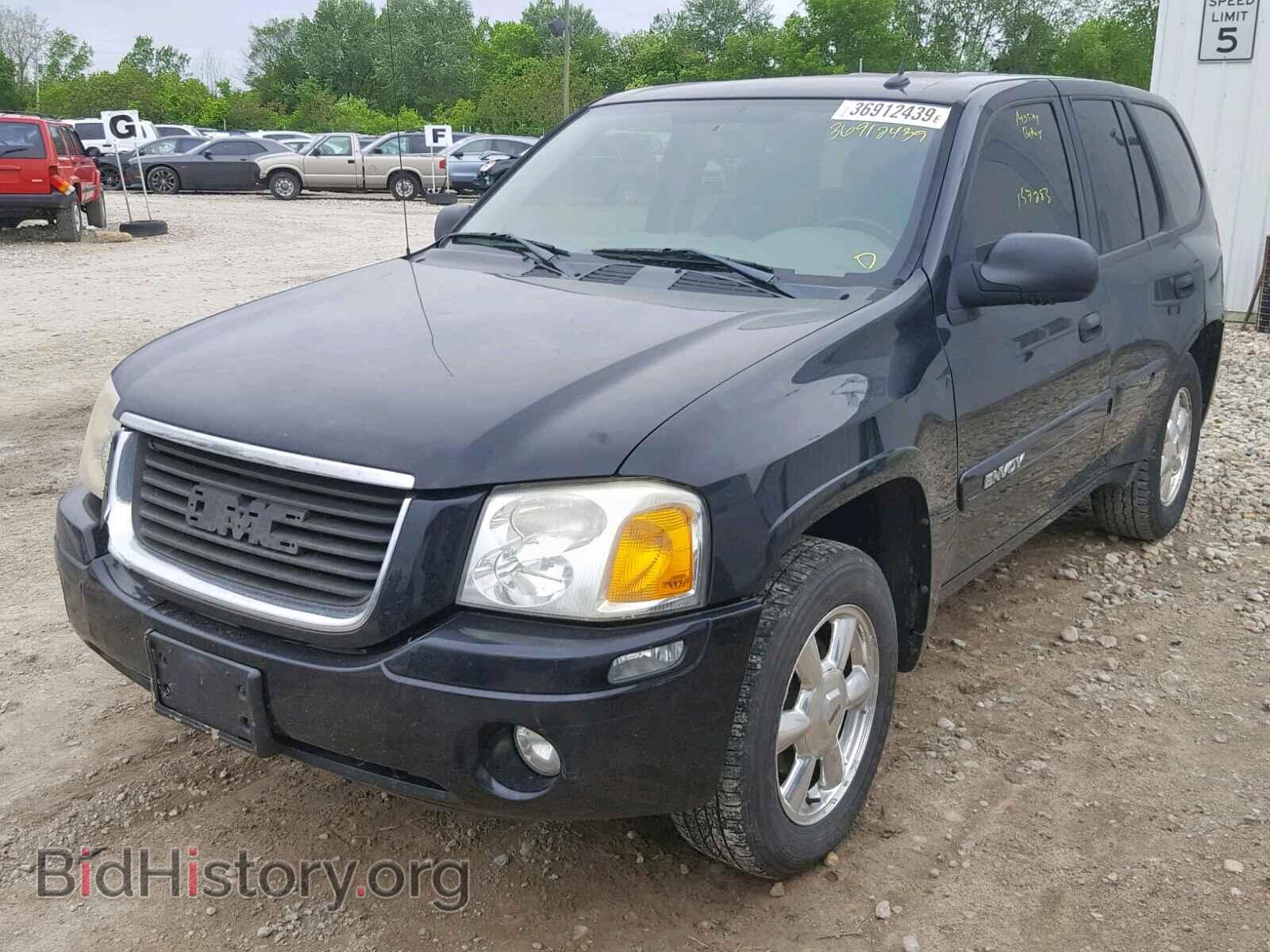 2005 GMC ENVOY - VIN: 1GKDT13SX52138494 - Фото 2