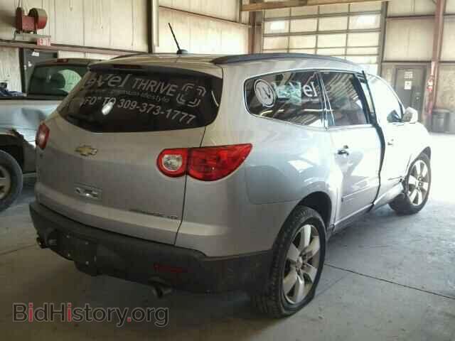2010 CHEVROLET TRAVERSE - VIN: 1GNLRHED2AJ199620 - Фото 4