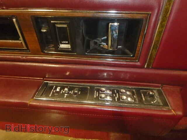 1993 CADILLAC DEVILLE - VIN: 1G6CD53B6P4240123 - Photo 10