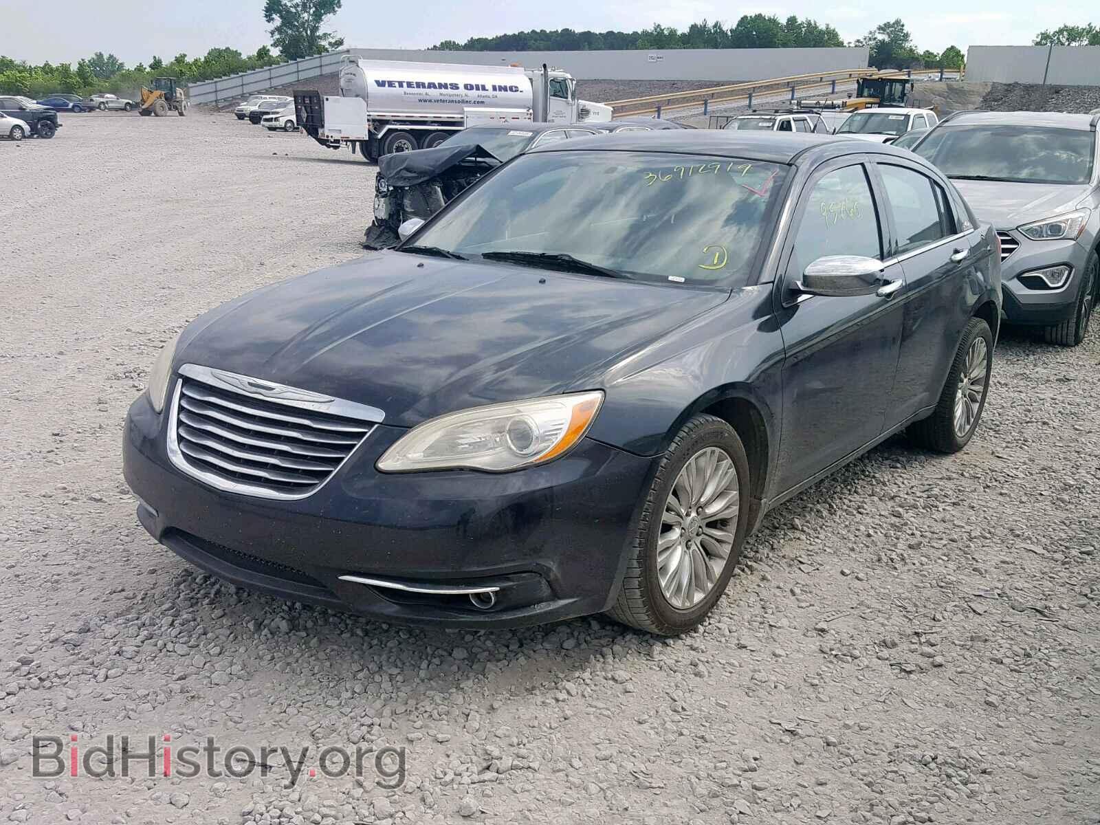 2011 CHRYSLER 200 - VIN: 1C3BC2FG7BN518228 - Фото 2