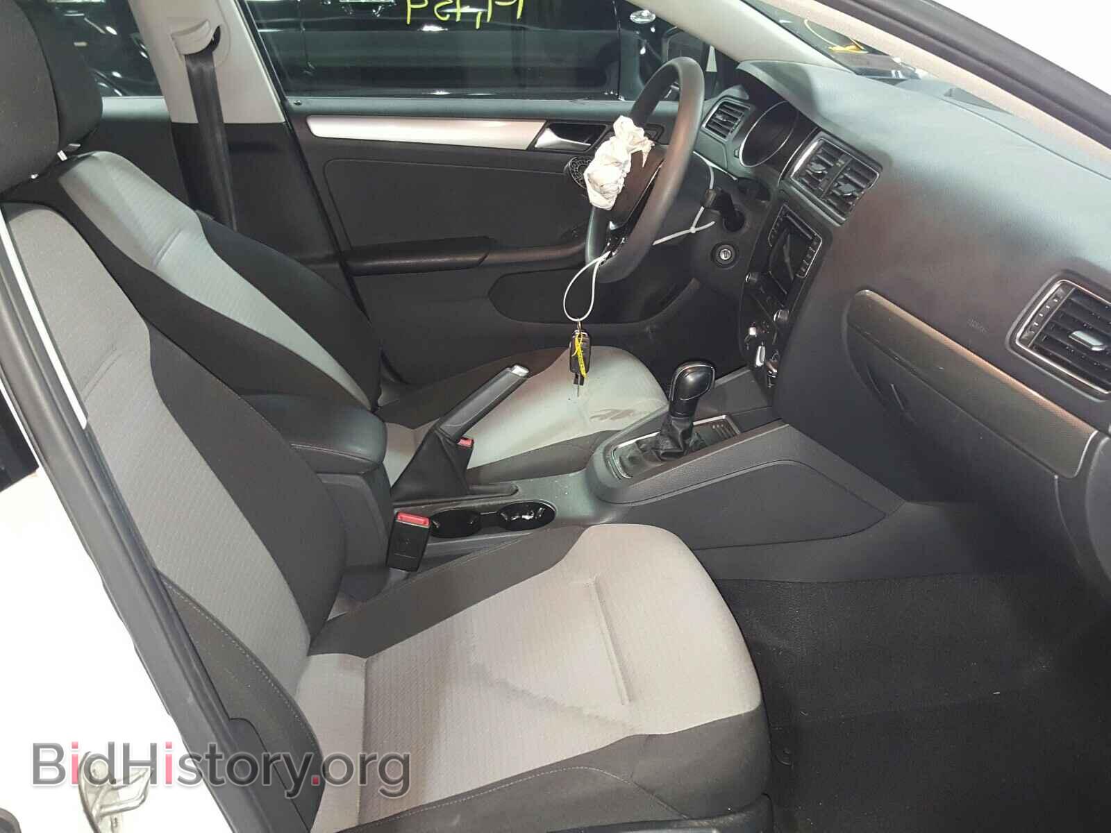2017 VOLKSWAGEN JETTA - VIN: 3VW2B7AJ4HM235400 - Фото 5