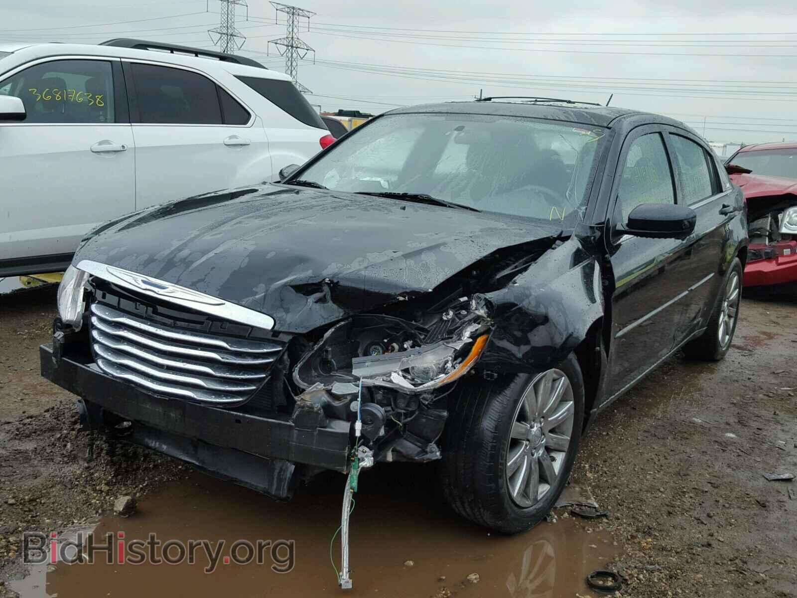 2013 CHRYSLER 200 - VIN: 1C3CCBBG4DN704077 - Фото 2