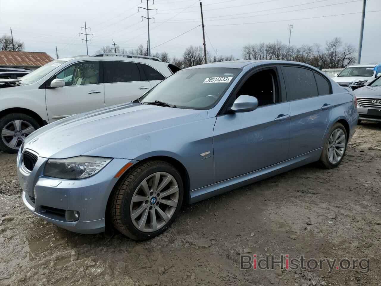 Photo WBAPK7C56BA819839 - BMW 3 SERIES 2011