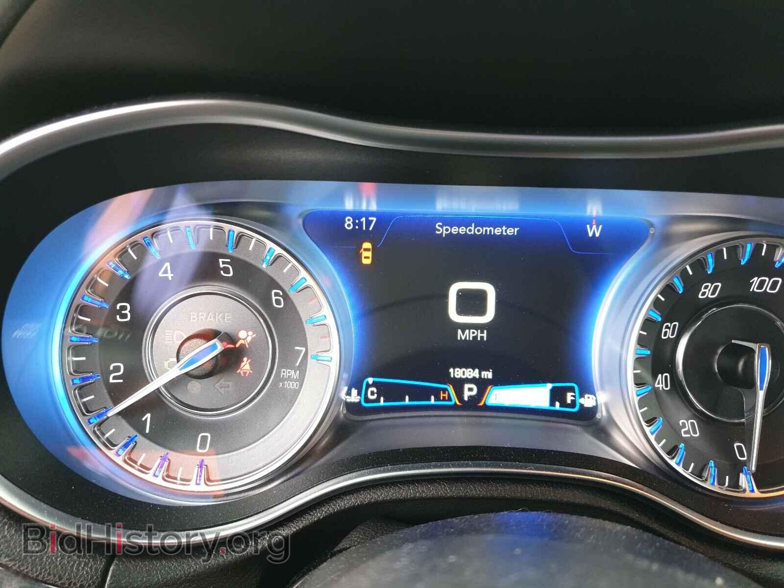 2019 CHRYSLER 300 - VIN: 2C3CCAKGXKH524151 - Фото 8