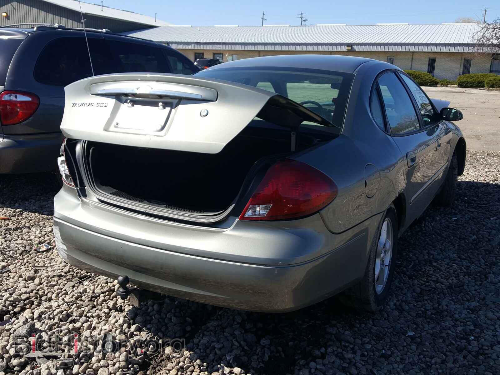 2001 FORD TAURUS - VIN: 1FAFP55261G244764 - Photo 4