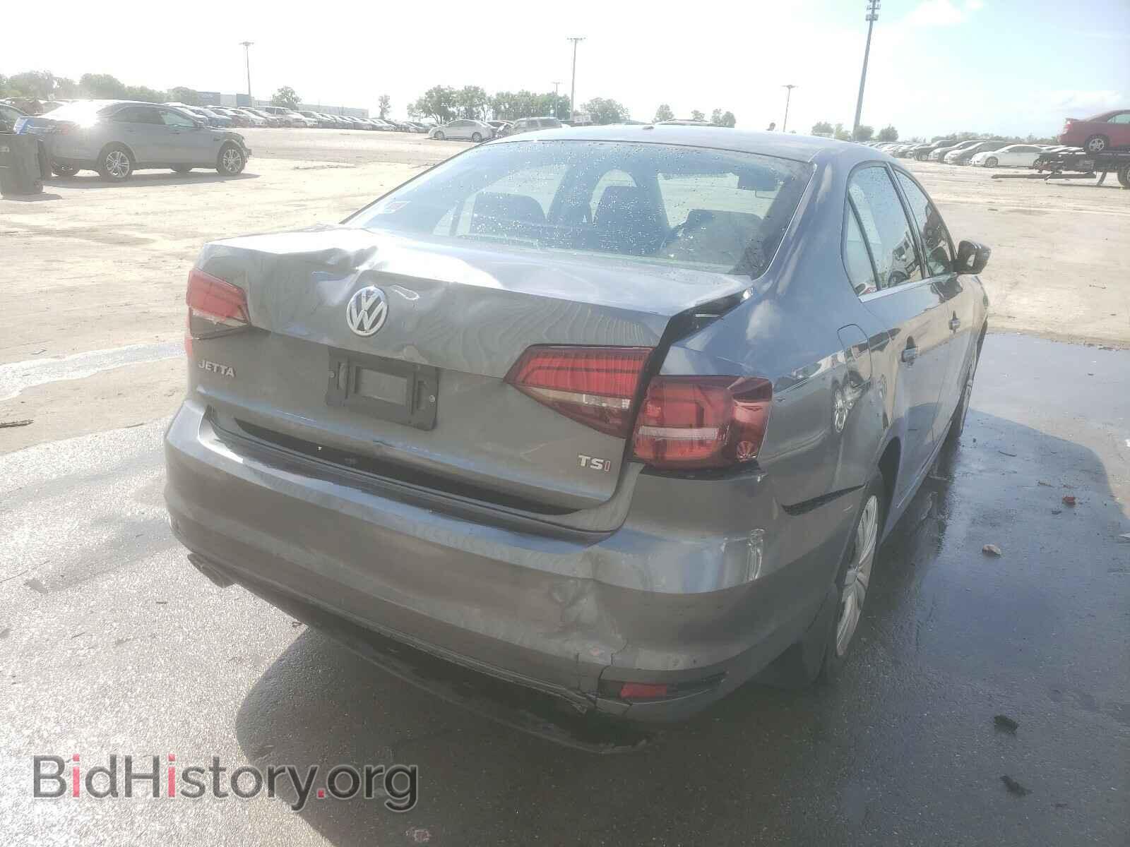 2017 VOLKSWAGEN JETTA - VIN: 3VW2B7AJ4HM405027 - Фото 4