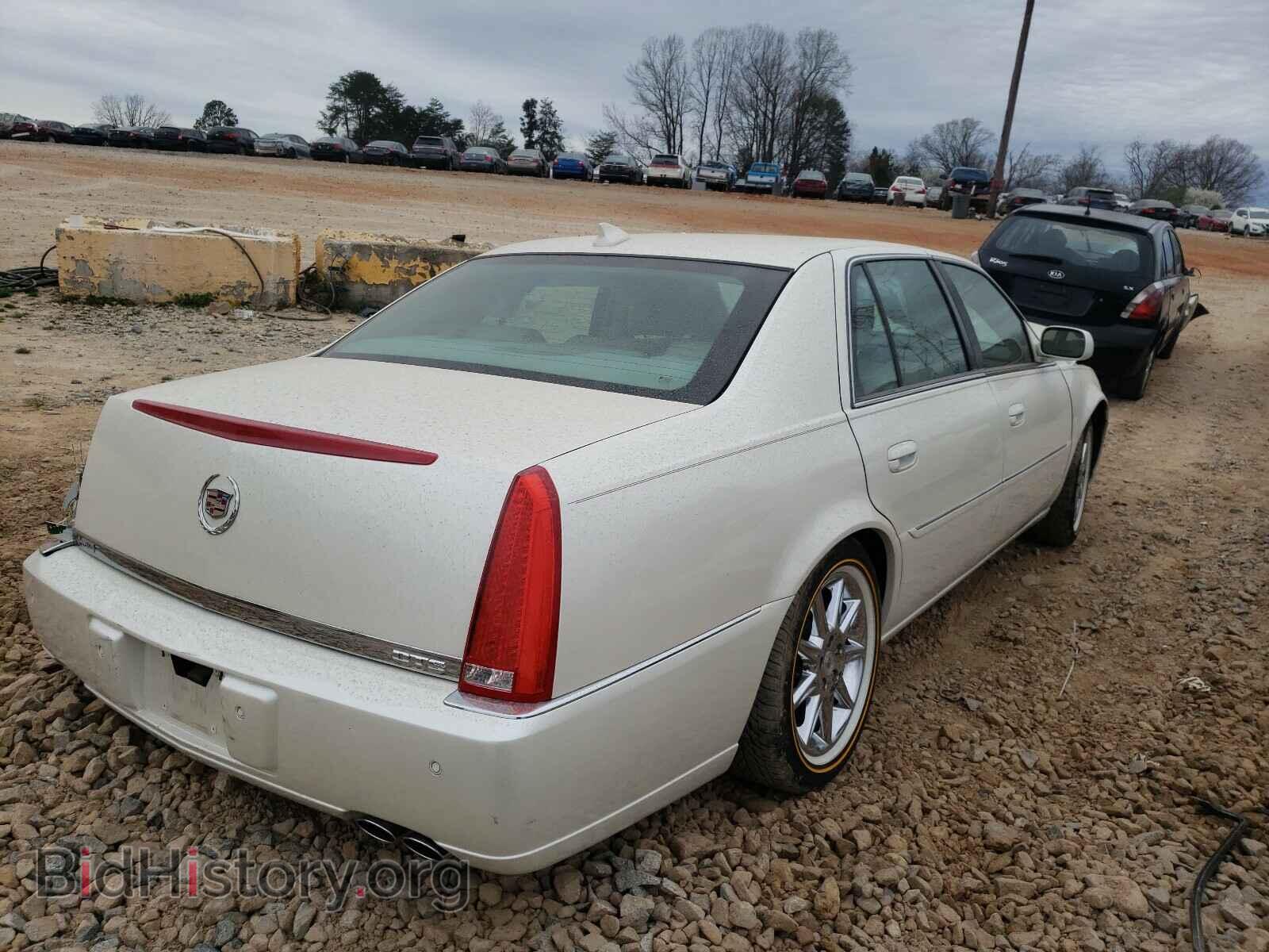 2011 CADILLAC DTS - VIN: 1G6KD5E68BU142151 - Фото 4