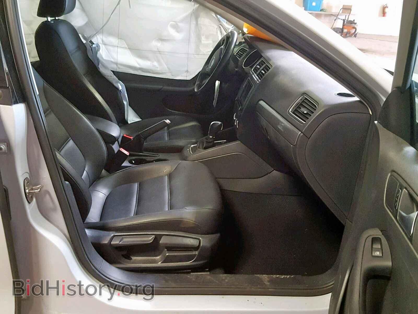 2017 VOLKSWAGEN JETTA - VIN: 3VWDB7AJ2HM295068 - Photo 5