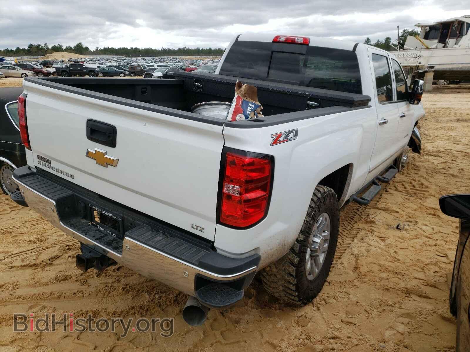 2017 CHEVROLET SILVERADO - VIN: 1GC1KWEYXHF142655 - Фото 4