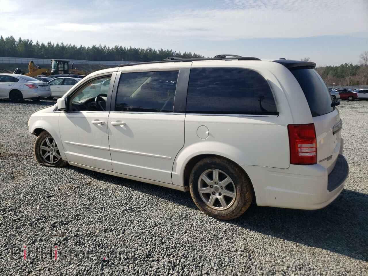 2008 CHRYSLER MINIVAN - VIN: 2A8HR54P28R768473 - Фото 2