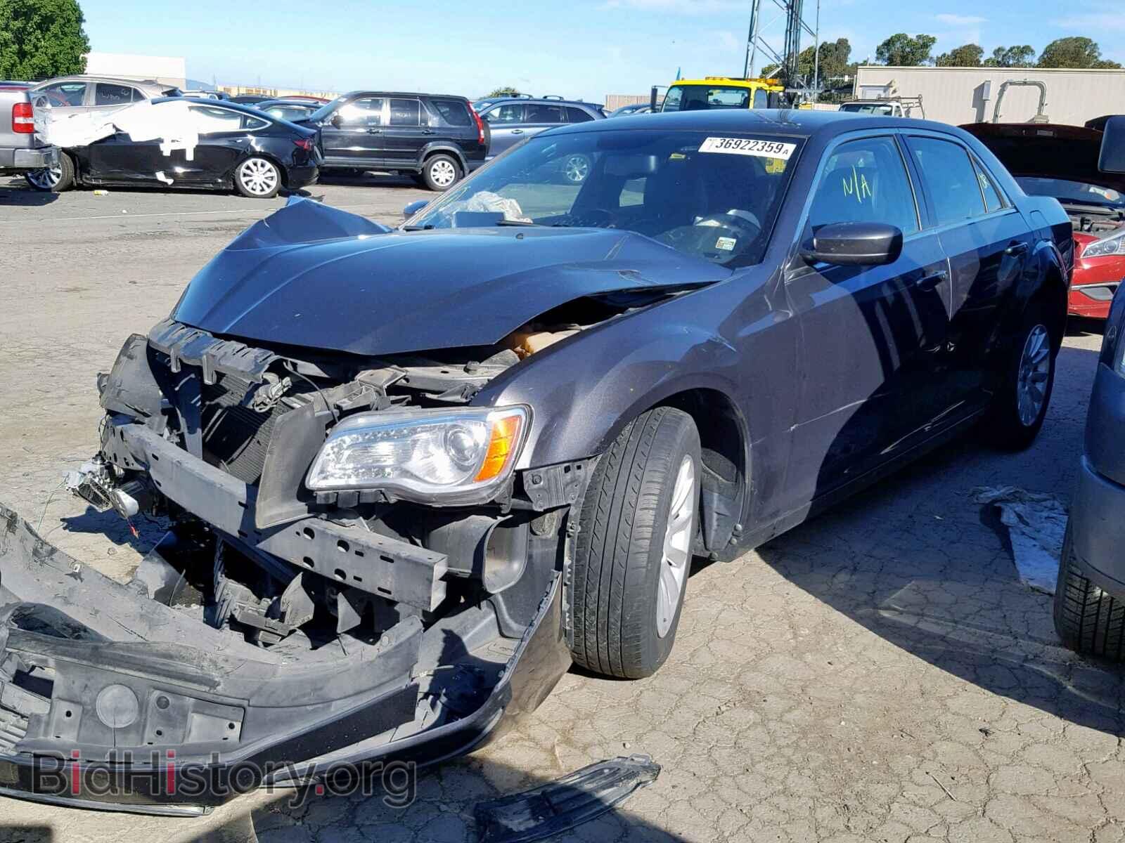 2013 CHRYSLER 300 - VIN: 2C3CCAAG4DH640949 - Photo 2