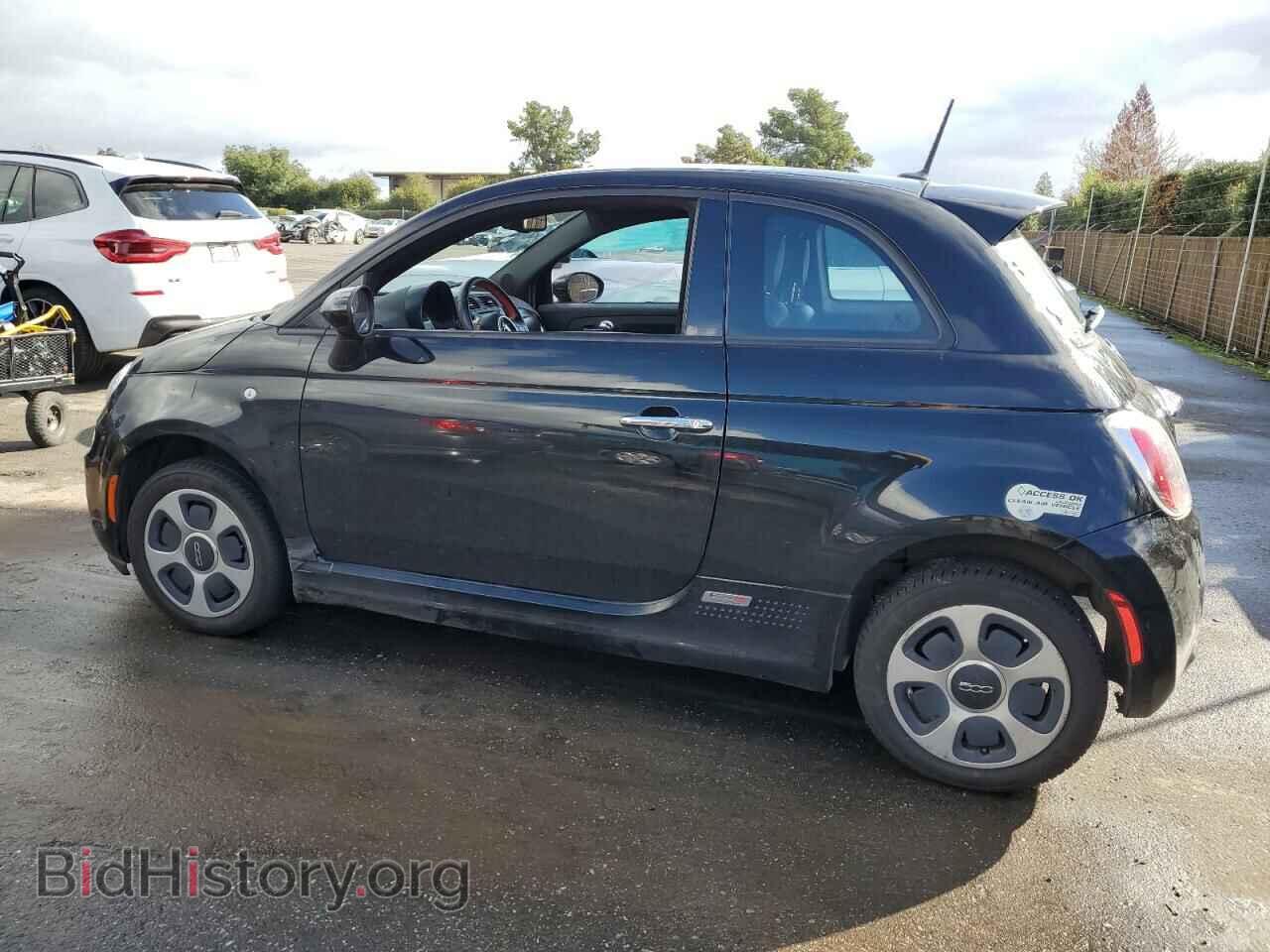 2015 FIAT 500 - VIN: 3C3CFFGEXFT647523 - Photo 2