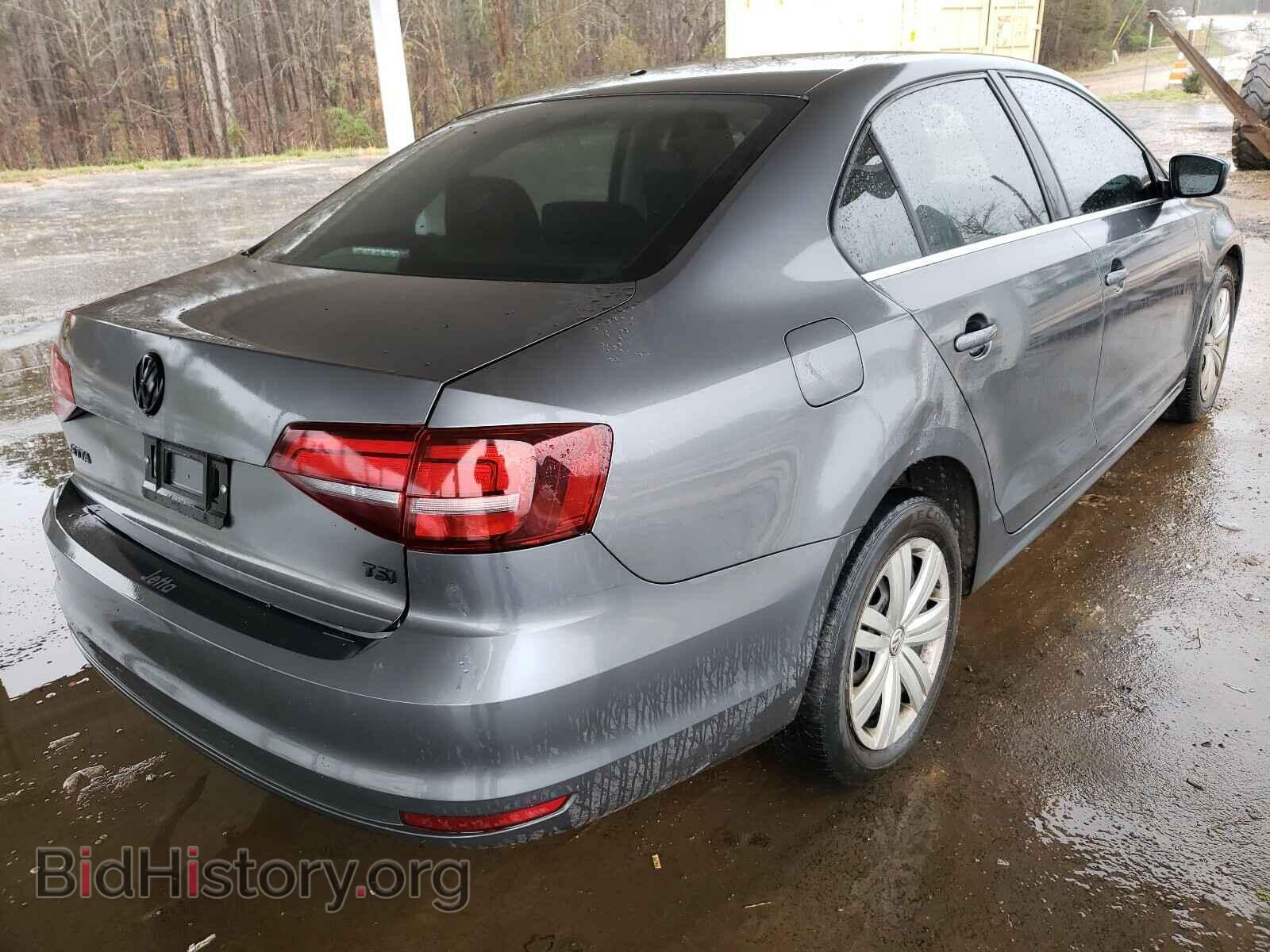 2017 VOLKSWAGEN JETTA - VIN: 3VW2B7AJ2HM301183 - Photo 4