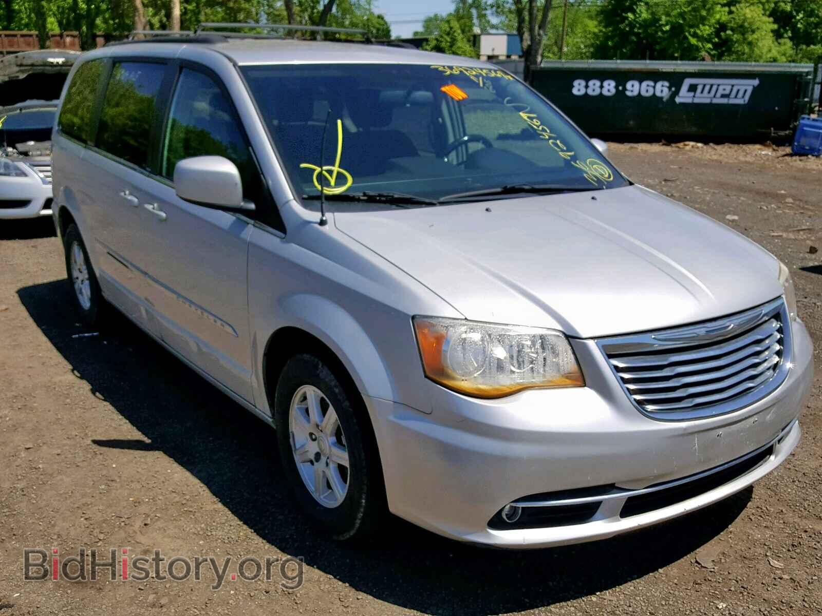 Photo 2A4RR5DG5BR631136 - CHRYSLER TOWN & COU 2011