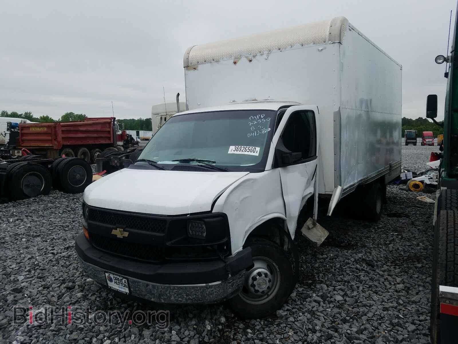 2016 CHEVROLET EXPRESS - VIN: 1GB3GSCG8G1276819 - Фото 2