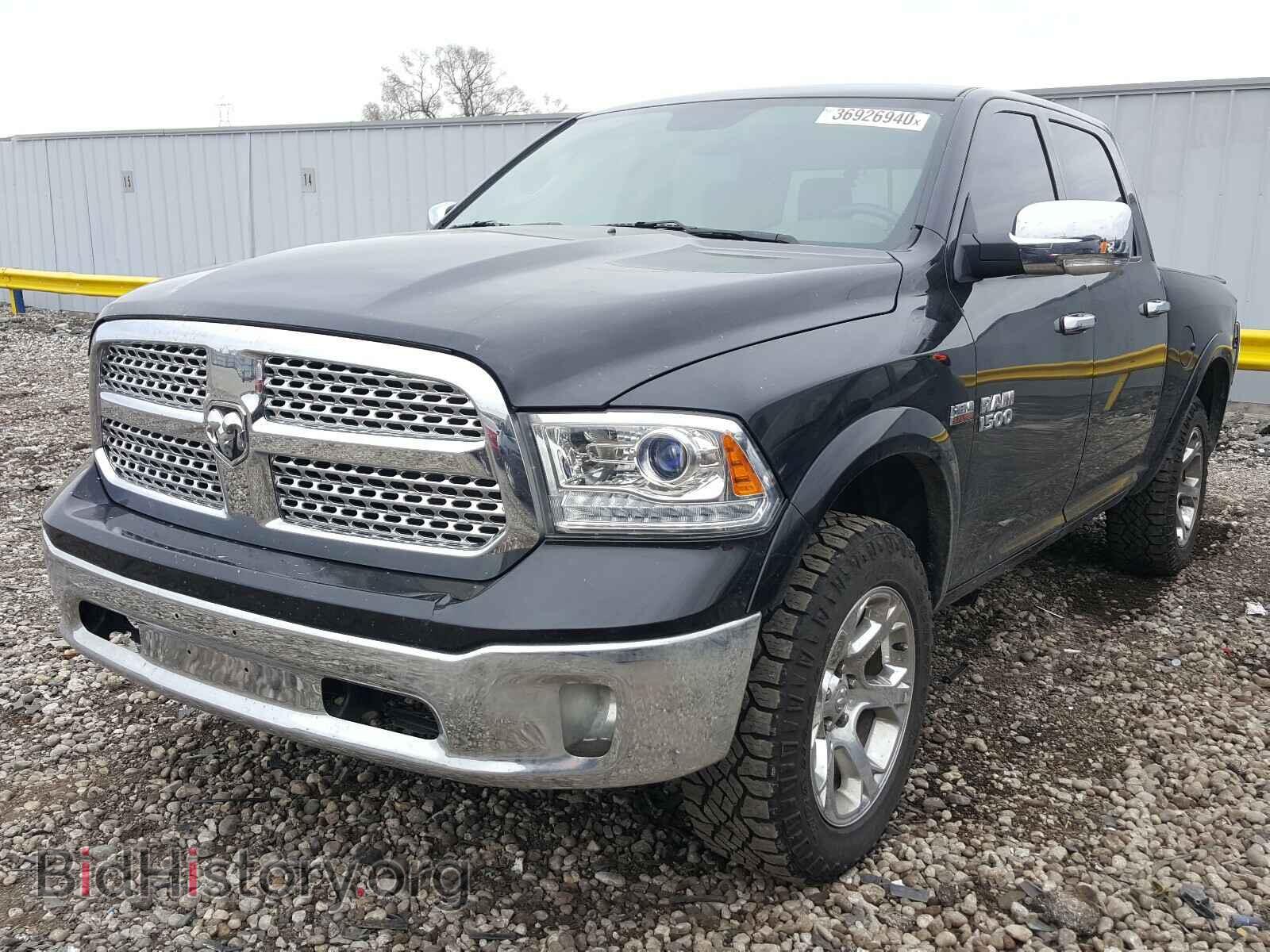 2017 RAM 1500 - VIN: 1C6RR7NT2HS774282 - Photo 2