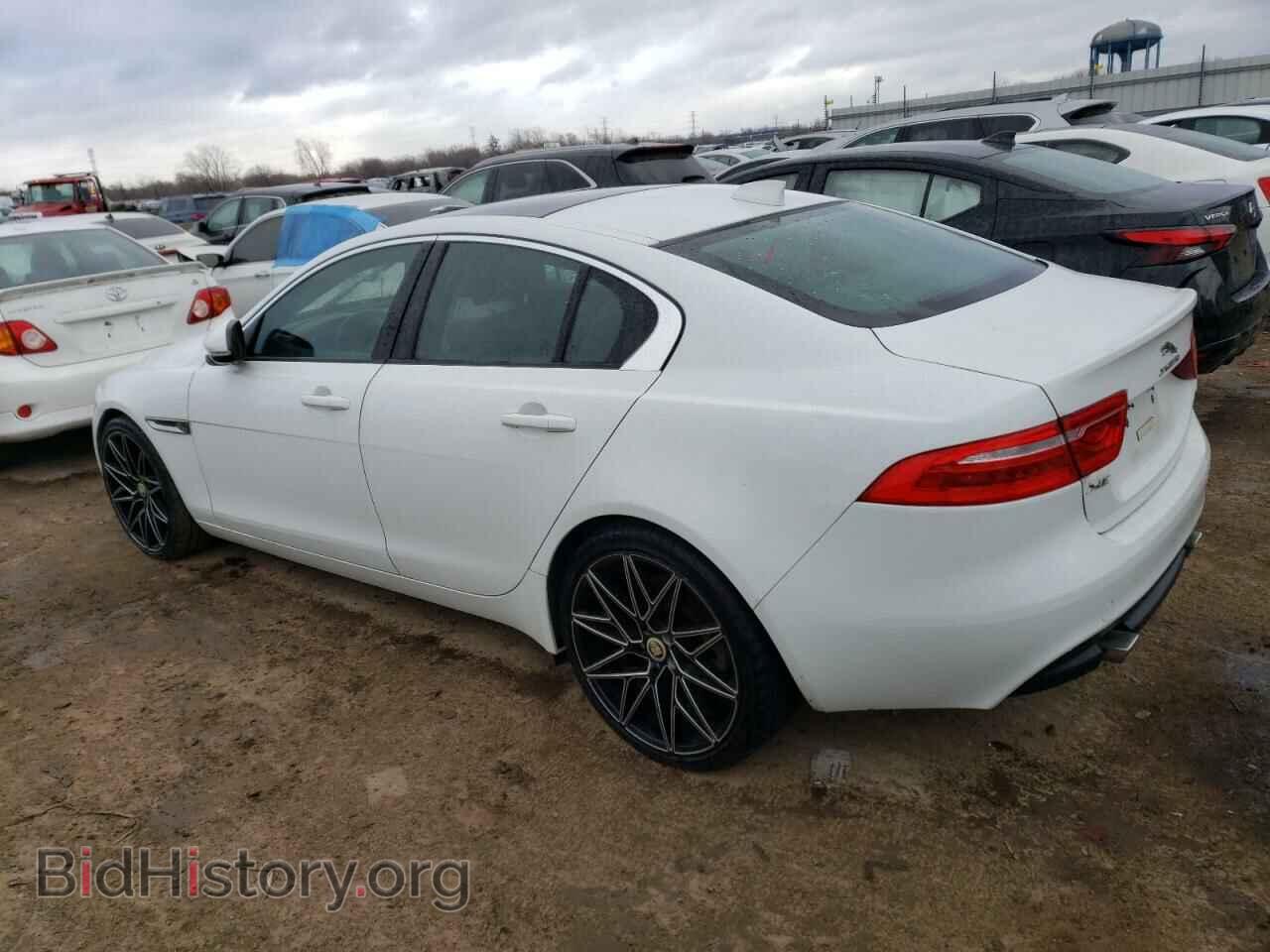 2017 JAGUAR XE - VIN: SAJAR4BG0HA978730 - Фото 2