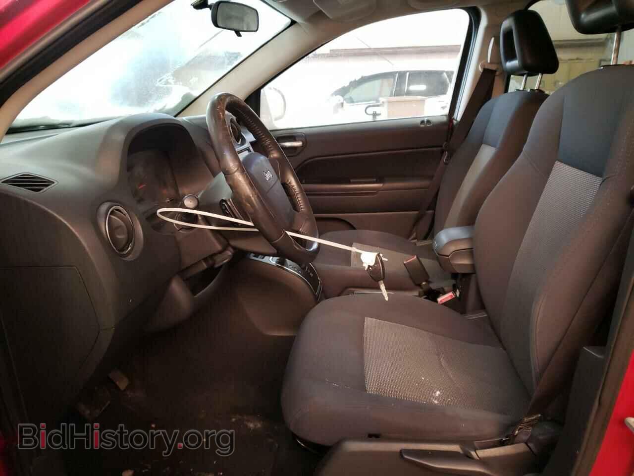 2009 JEEP COMPASS - VIN: 1J4FF47B29D241856 - Photo 7