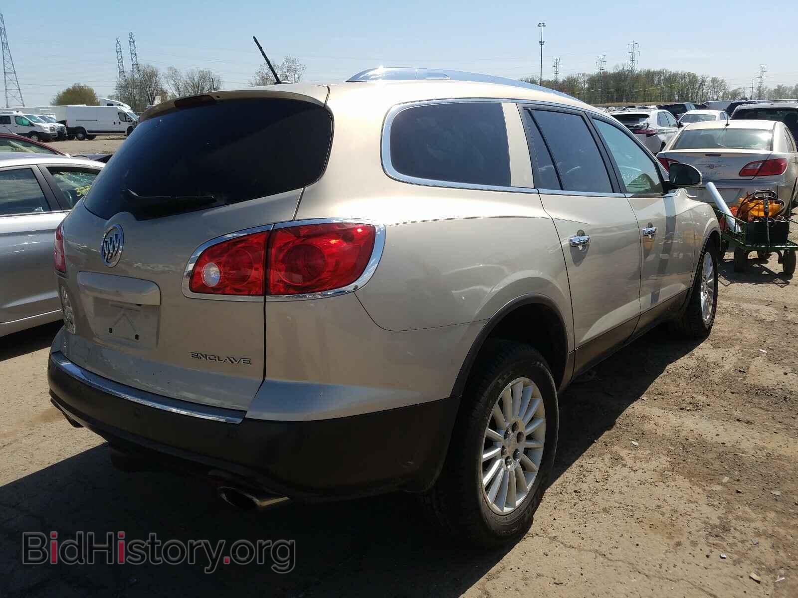 2011 BUICK ENCLAVE - VIN: 5GAKRAED9BJ243837 - Фото 4