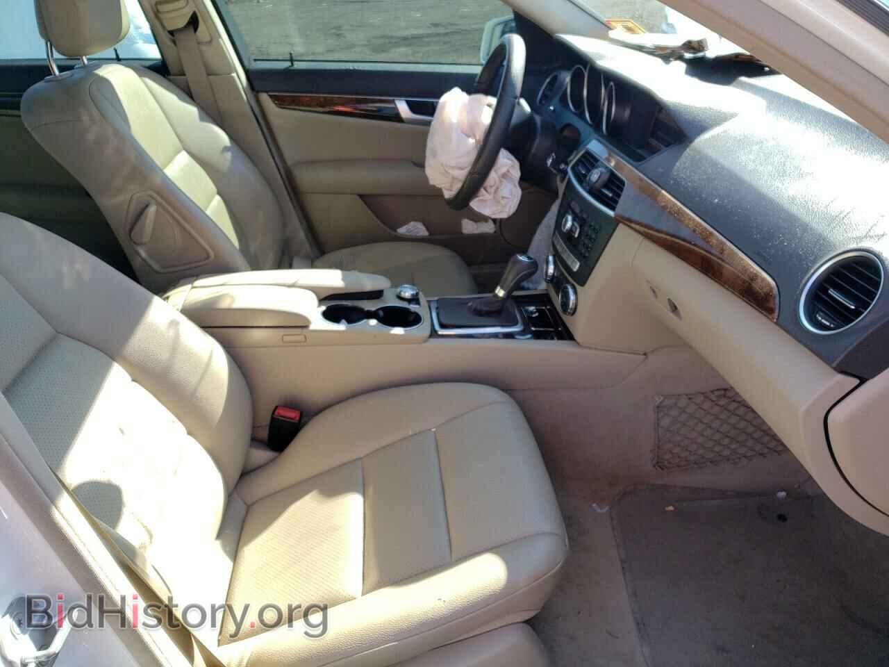 2012 MERCEDES-BENZ C-CLASS - VIN: WDDGF8BB3CR208132 - Фото 5