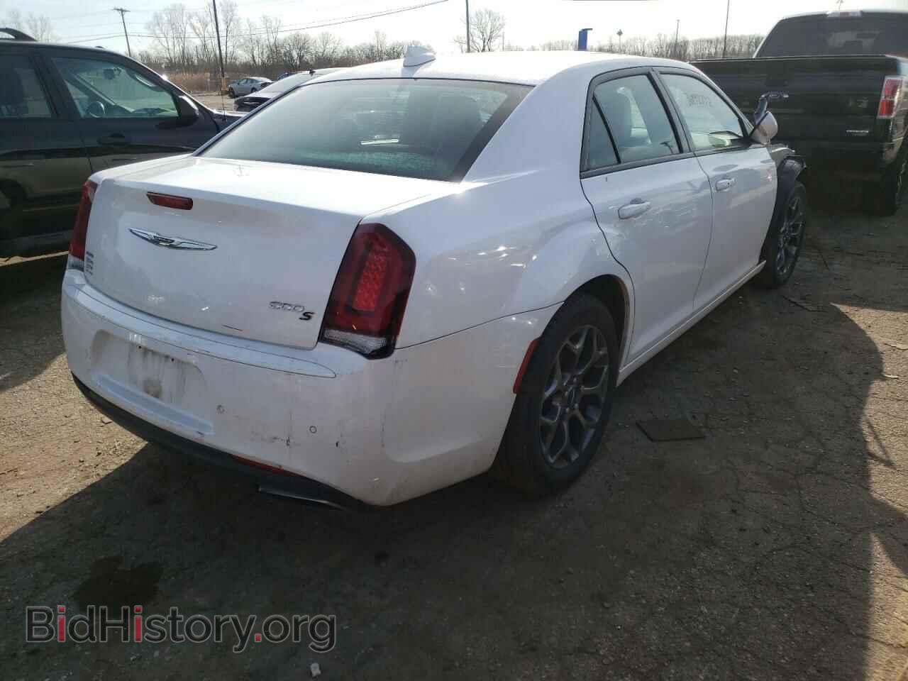 2016 CHRYSLER 300 - VIN: 2C3CCAGG5GH136034 - Фото 4
