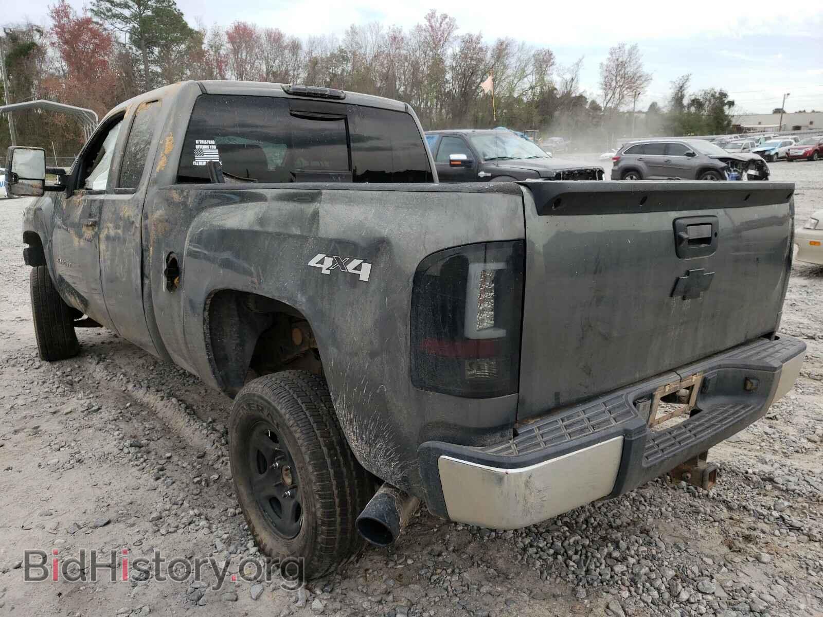 2011 CHEVROLET SILVERADO - VIN: 1GCRKSE35BZ100478 - Фото 3