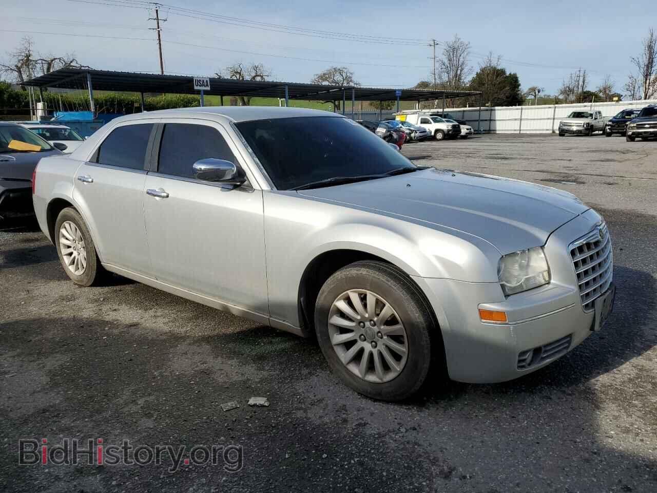 2010 CHRYSLER 300 - VIN: 2C3CA4CD2AH185573 - Фото 4