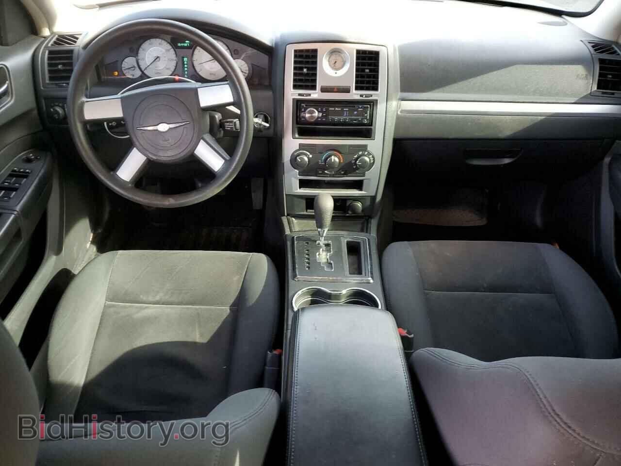 2010 CHRYSLER 300 - VIN: 2C3CA4CD2AH185573 - Фото 8